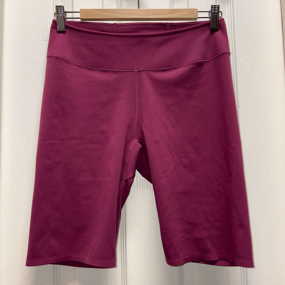 Uniqlo Women's Berry Bike Shorts